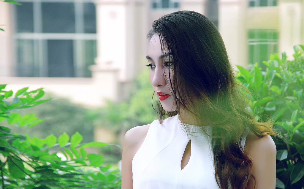 美女主播访谈间调戏塞总理_情人节调戏美女_调戏睡衣美女