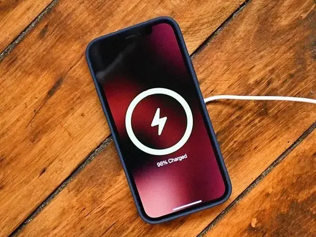 iphone充电键盘失灵_苹果手机充电游戏键盘失灵_苹果手机充电游戏键盘失灵